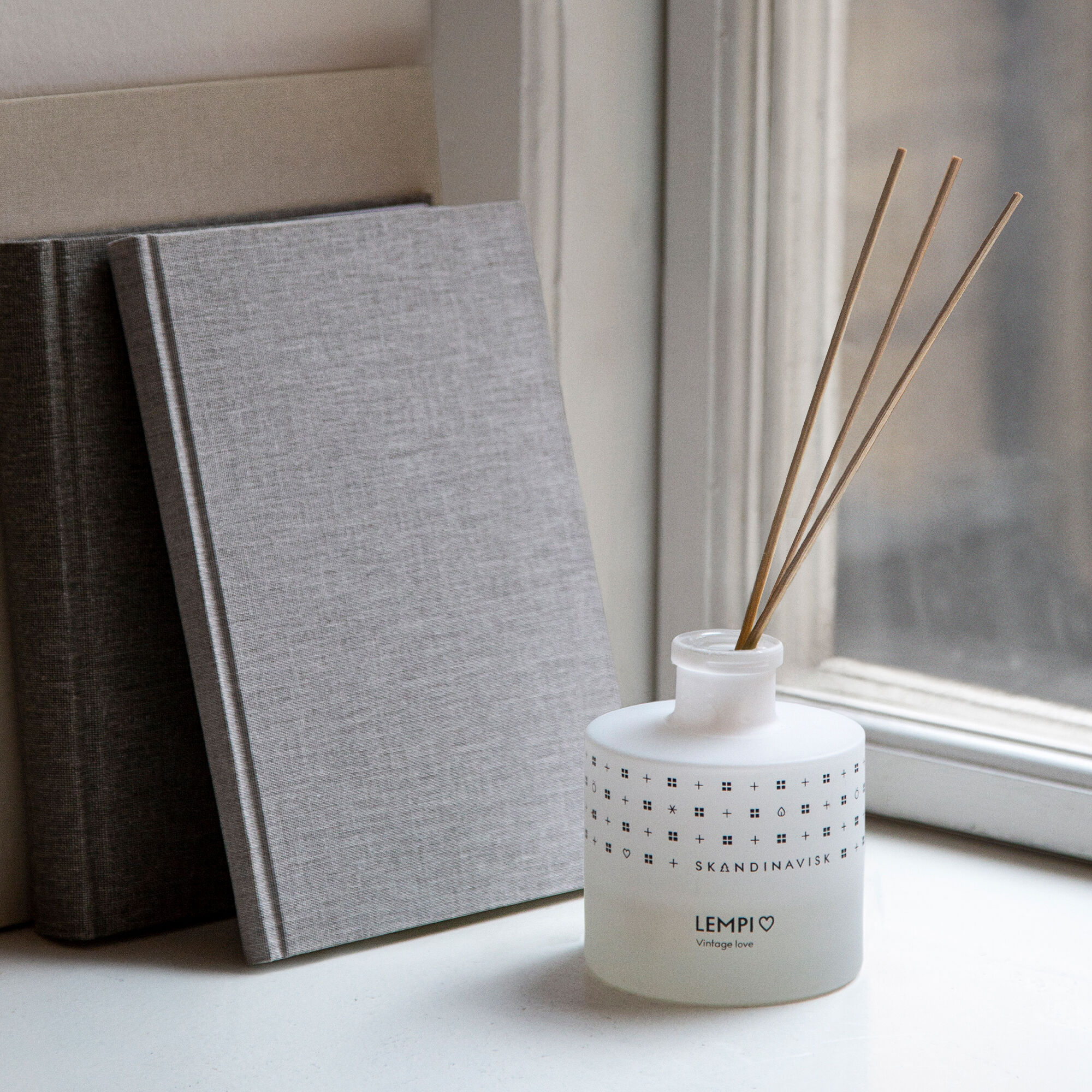 Shop LEMPI Scent Diffuser and leave a lighter footprint